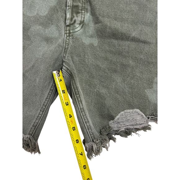 Free People We The Free Olive Green High Waisted Distressed Shorts - Size 28 - Picture 6 of 7
